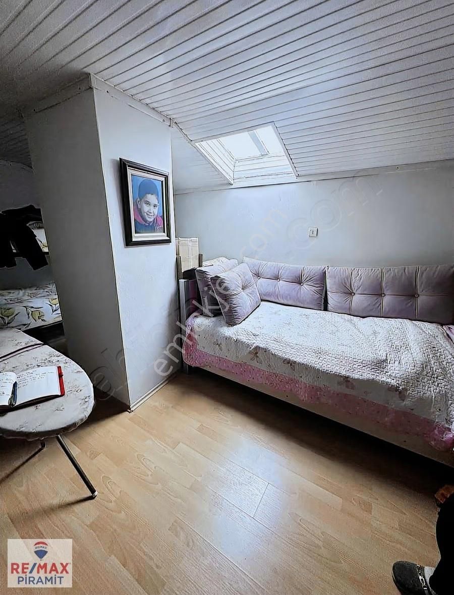 İcadiye Makastar Sokakta Geniş Metrekare 3+1 Dubleks - Görsel 10