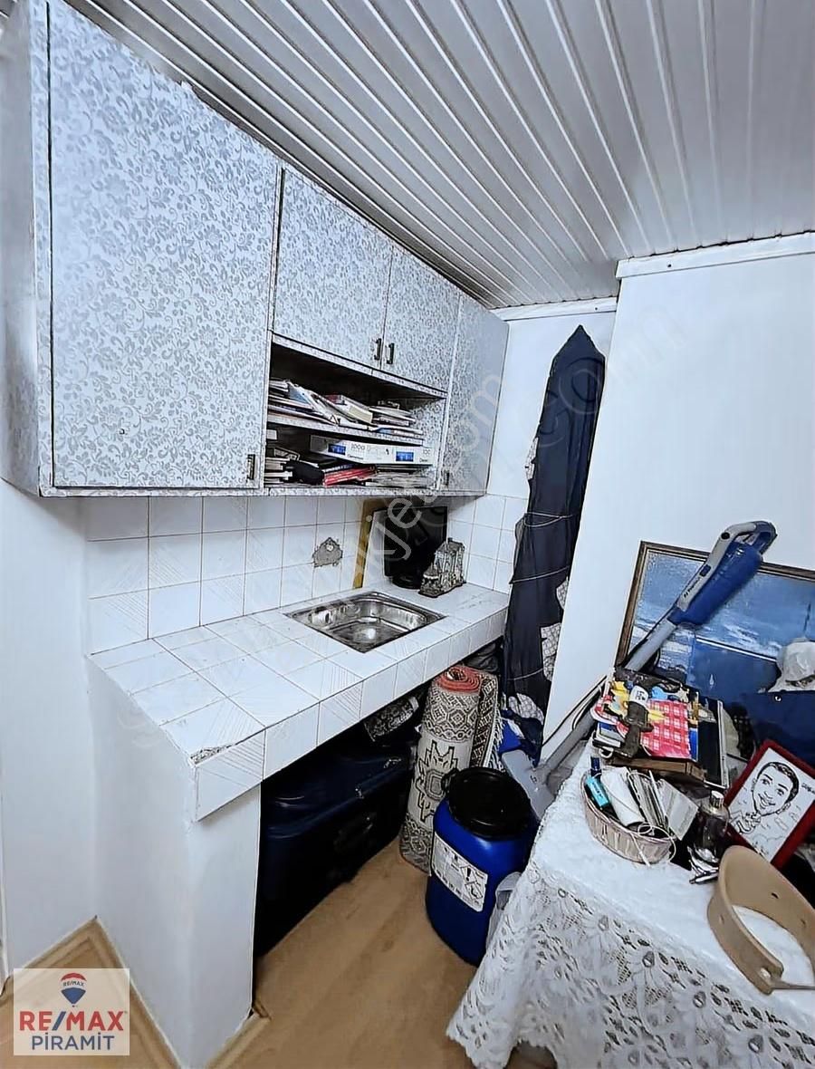 İcadiye Makastar Sokakta Geniş Metrekare 3+1 Dubleks - Görsel 15