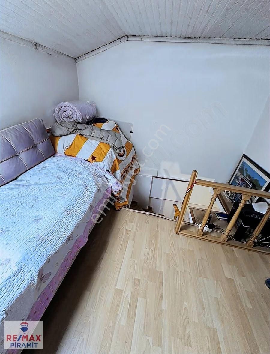 İcadiye Makastar Sokakta Geniş Metrekare 3+1 Dubleks - Görsel 22