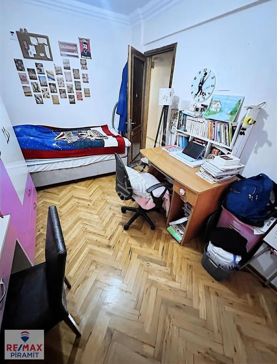 İcadiye Makastar Sokakta Geniş Metrekare 3+1 Dubleks - Görsel 31