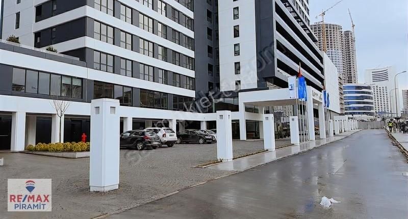 Antasya Resıdence'ta Şerefiyesi Yüksek, Aydınlık 1+1 Daire