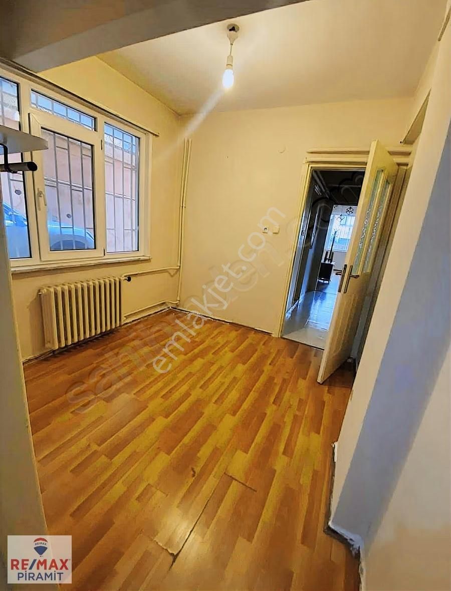 Acıbadem'de Bahçe Kullanımlı, Açık Otoparklı 2+1 Kiralık Daire - Görsel 23