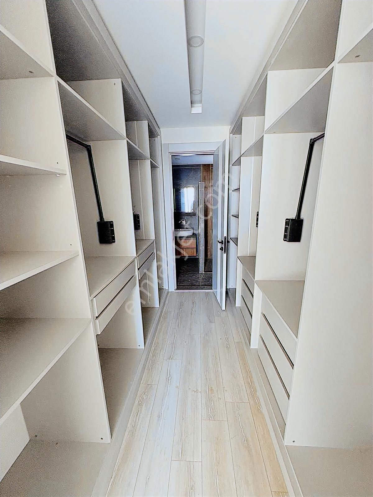 Çorlu Gölbaşı'nın Yanında Site İçinde Satılık Villa - Görsel 28