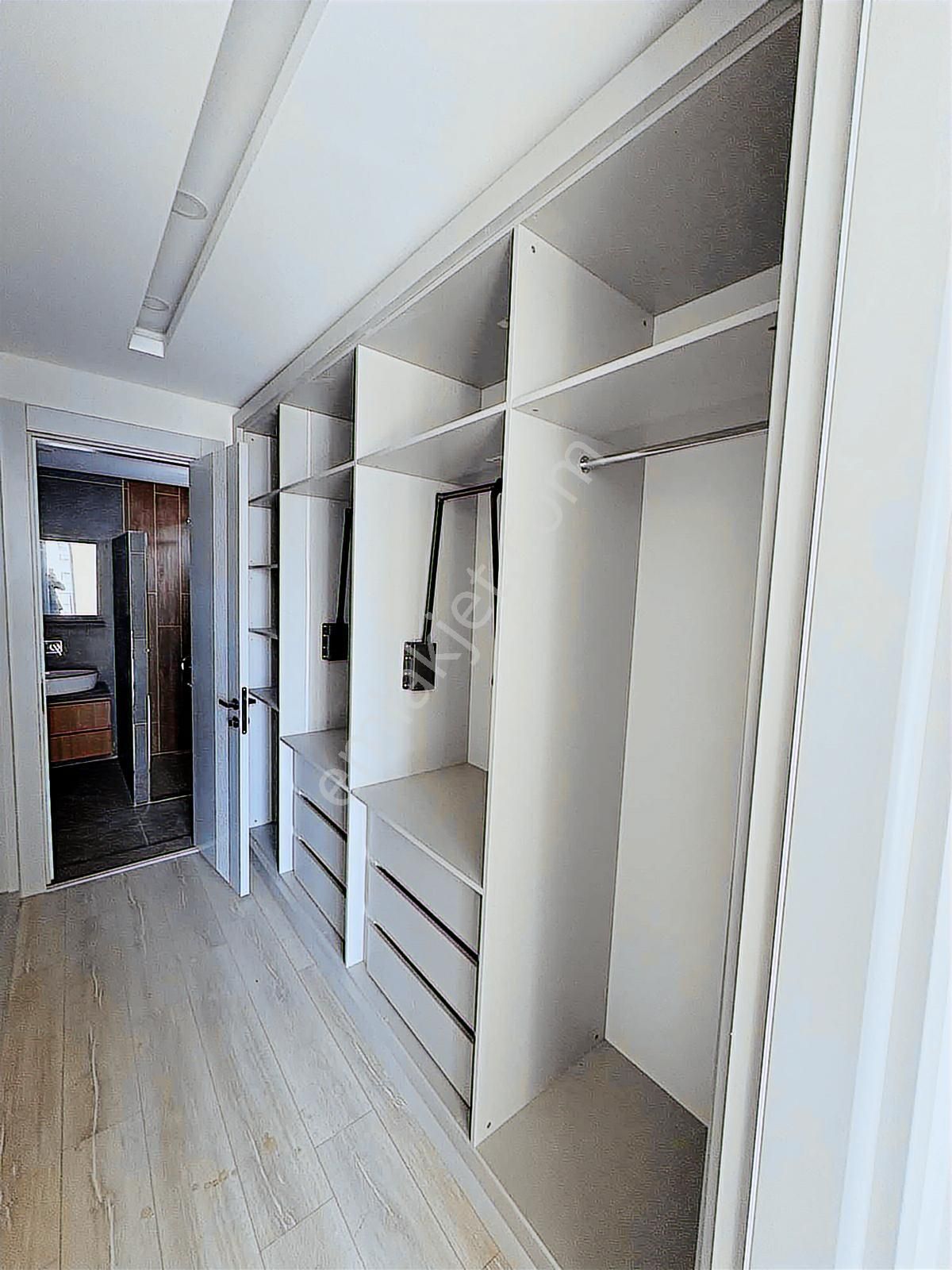 Çorlu Gölbaşı'nın Yanında Site İçinde Satılık Villa - Görsel 16