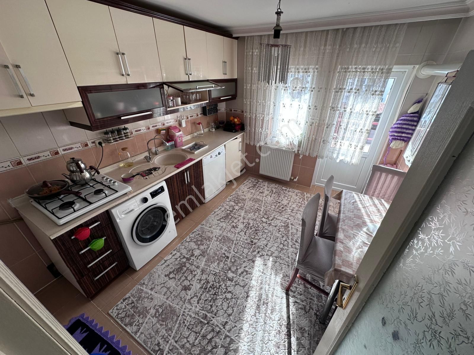 (1203) Bademlikte Asansörlü İskanlı 3+1 Kat Konumunda Satılık Daire!!!!