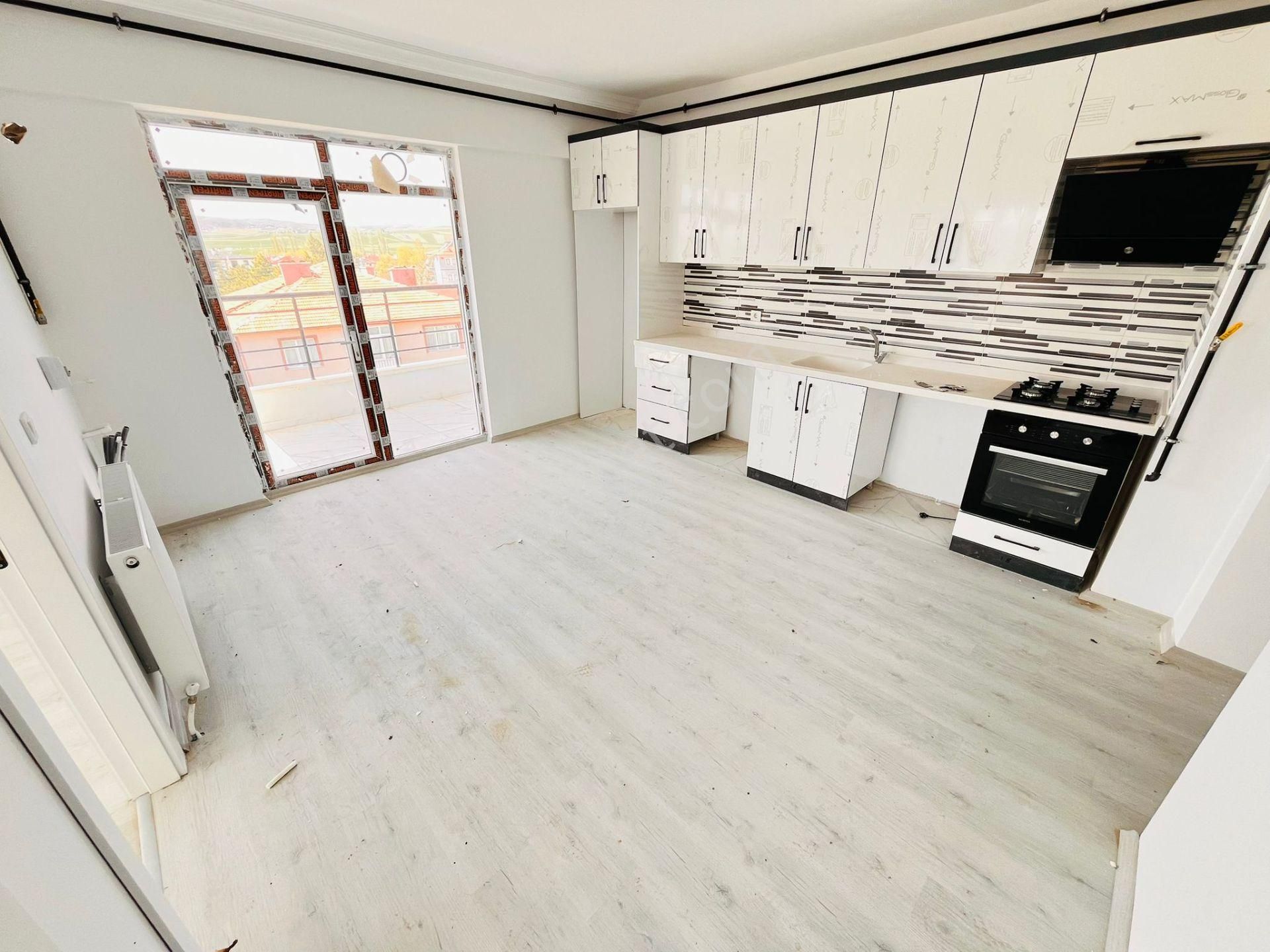 İmaremlak2'den Sıfır Eksiksiz Geniş 2+1 Aybü Yakını Teras Balkonlu Kiralık Daire