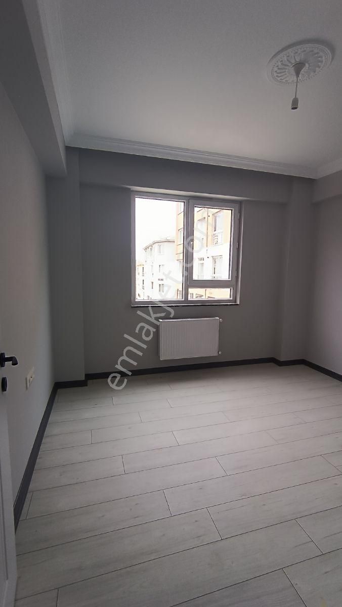 Hanay Emlak'tan 71 Evler Hastane Yakını İskanlı Satılık 2+0 - Görsel 2