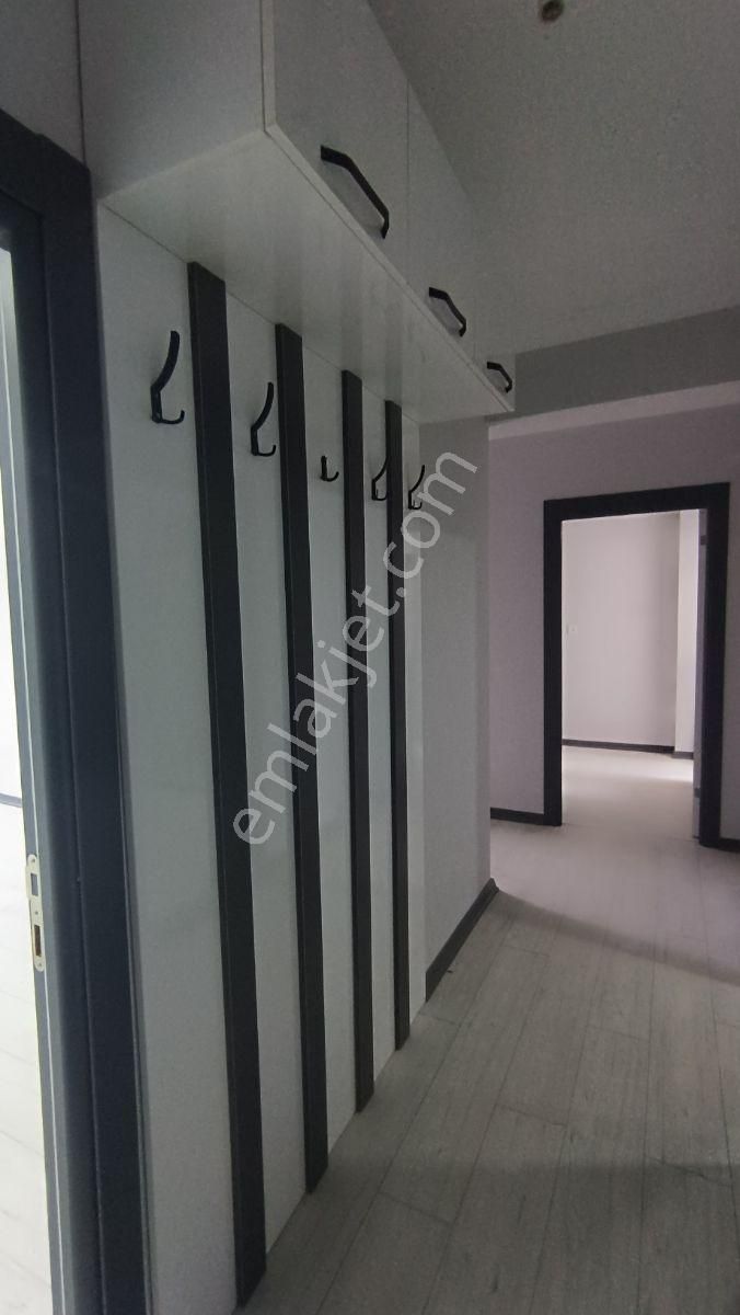 Hanay Emlak'tan 71 Evler Hastane Yakını İskanlı Satılık 2+0 - Görsel 8