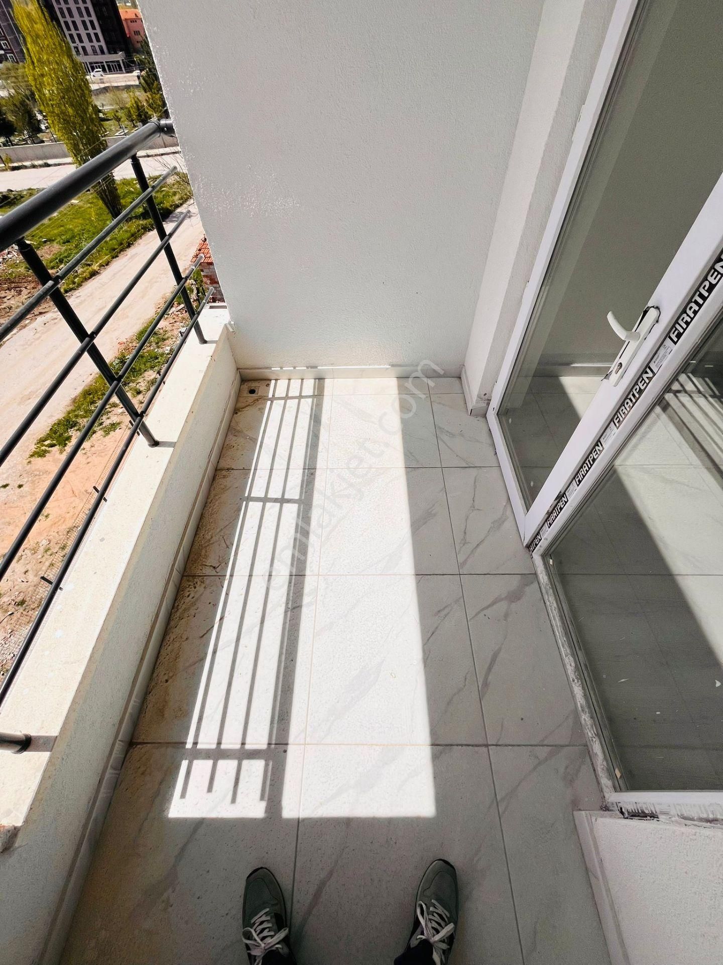 İmaremlak2'den Sıfır Eksiksiz Geniş 1+1 Aybü Yakını Teras Balkonlu Kiralık Daire - Görsel 25