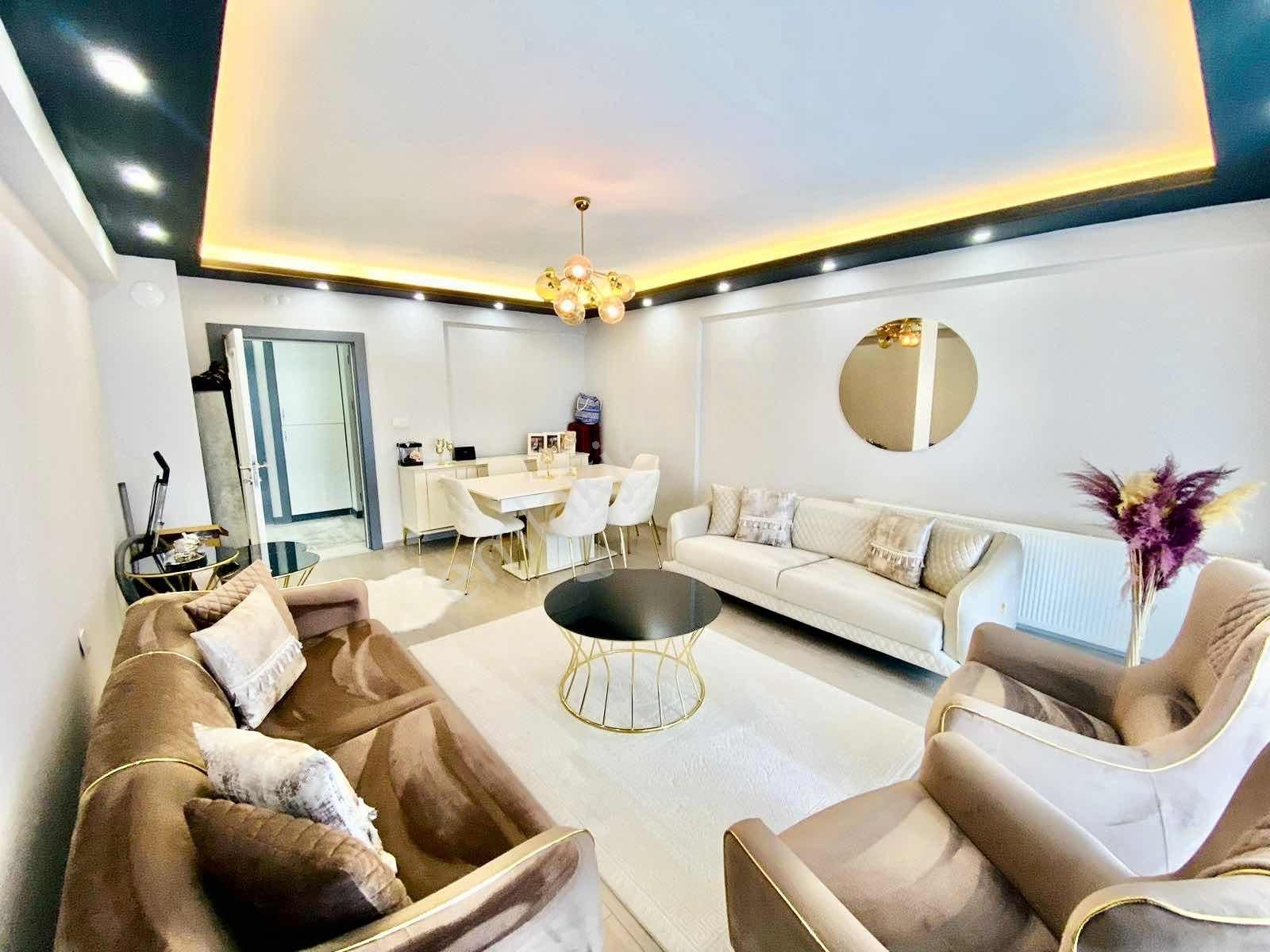 Avantajdan Yeşilbayırda Site İç. Lüx Yapısıyla Dikkat Çeken 3+1