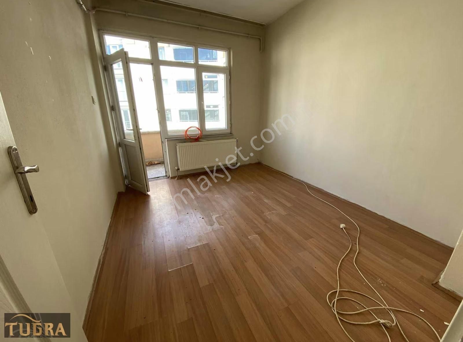 Tuğradan Otogar Bölgesinde 3+1 Kiralık Daire - Görsel 4