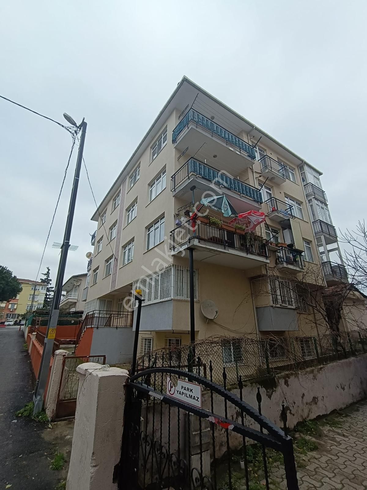 Maltepe Çınarda Satılık 2+1 1 Kat Balkonlu Fırsat Çift Cepe Acil