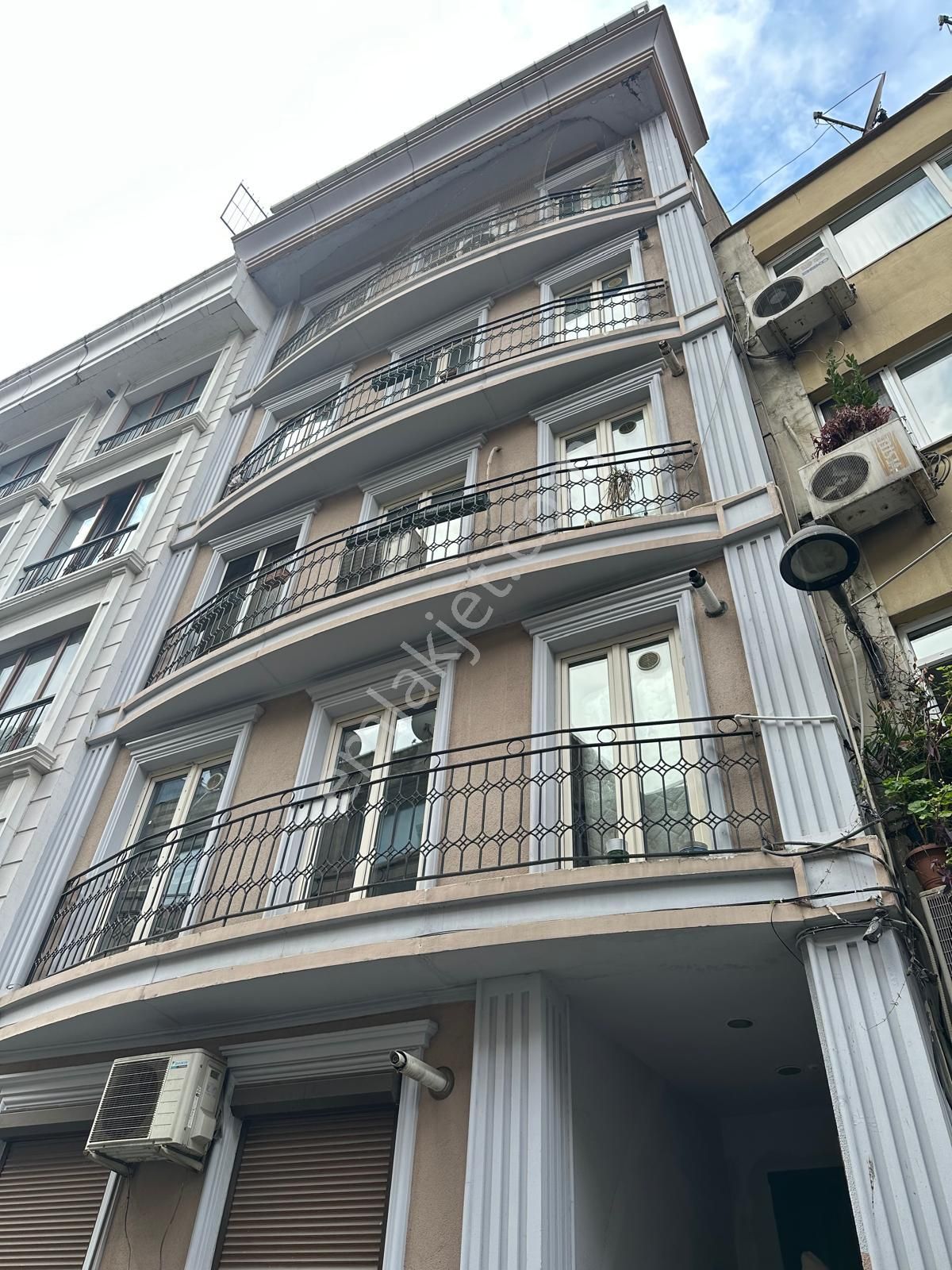 Harbiye Satılık 4+2 Ana Caddeye 3 Dakikada Şehrin Merkezinde - Görsel 4