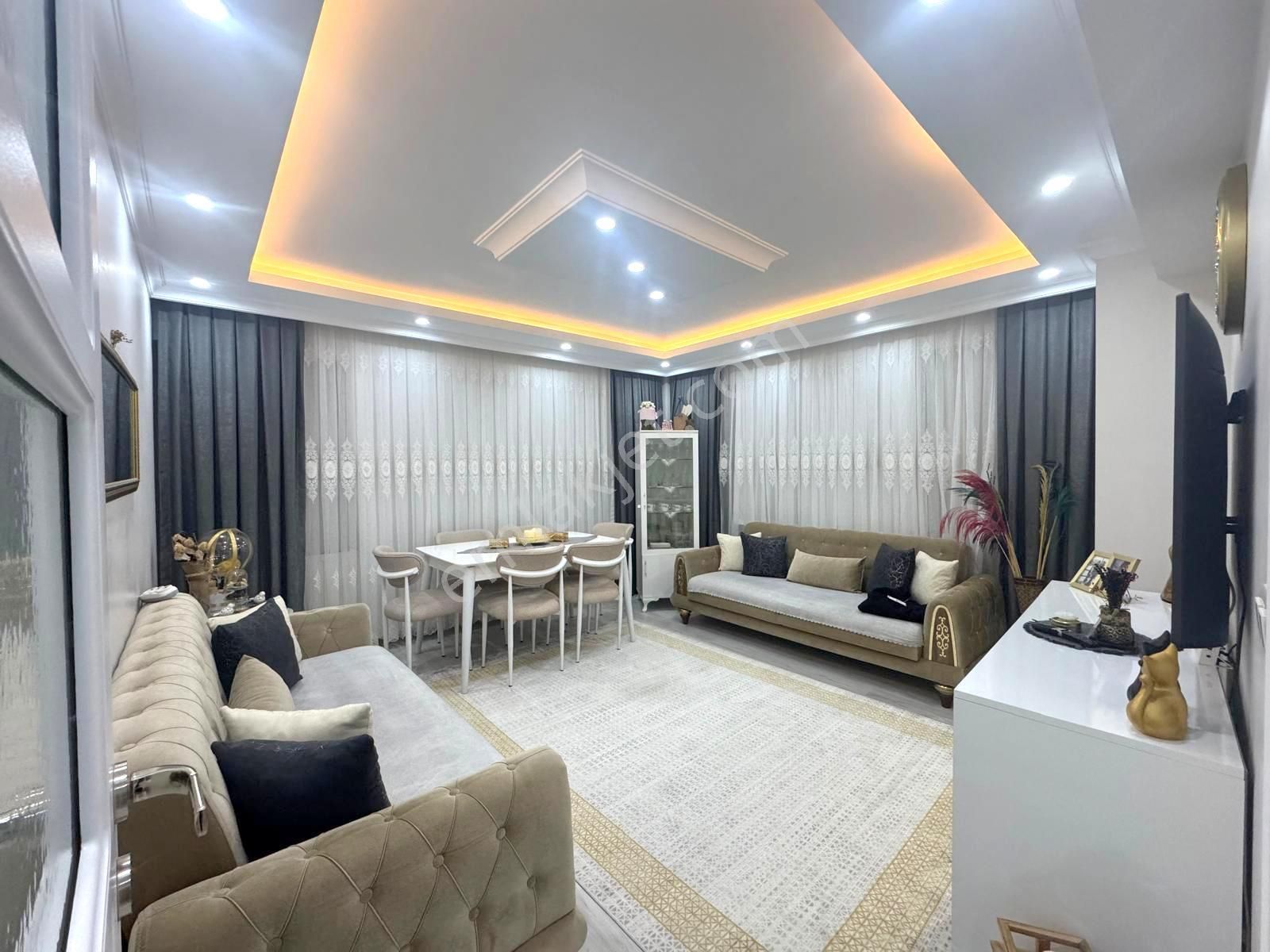 Tutar Dan Mevlana Cami Yakını 2+1 80 M2 4 Yıllık Y.giriş Daire