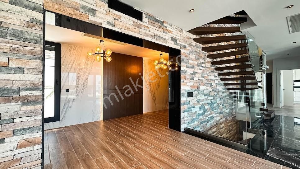 Kadınlar Denizinde Özel Havuzlu Deniz Manzaralı Ultra Lüks 5+1 - Görsel 17