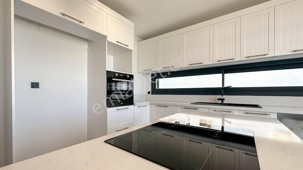 Kadınlar Denizinde Özel Havuzlu Deniz Manzaralı Ultra Lüks 5+1 - Görsel 13