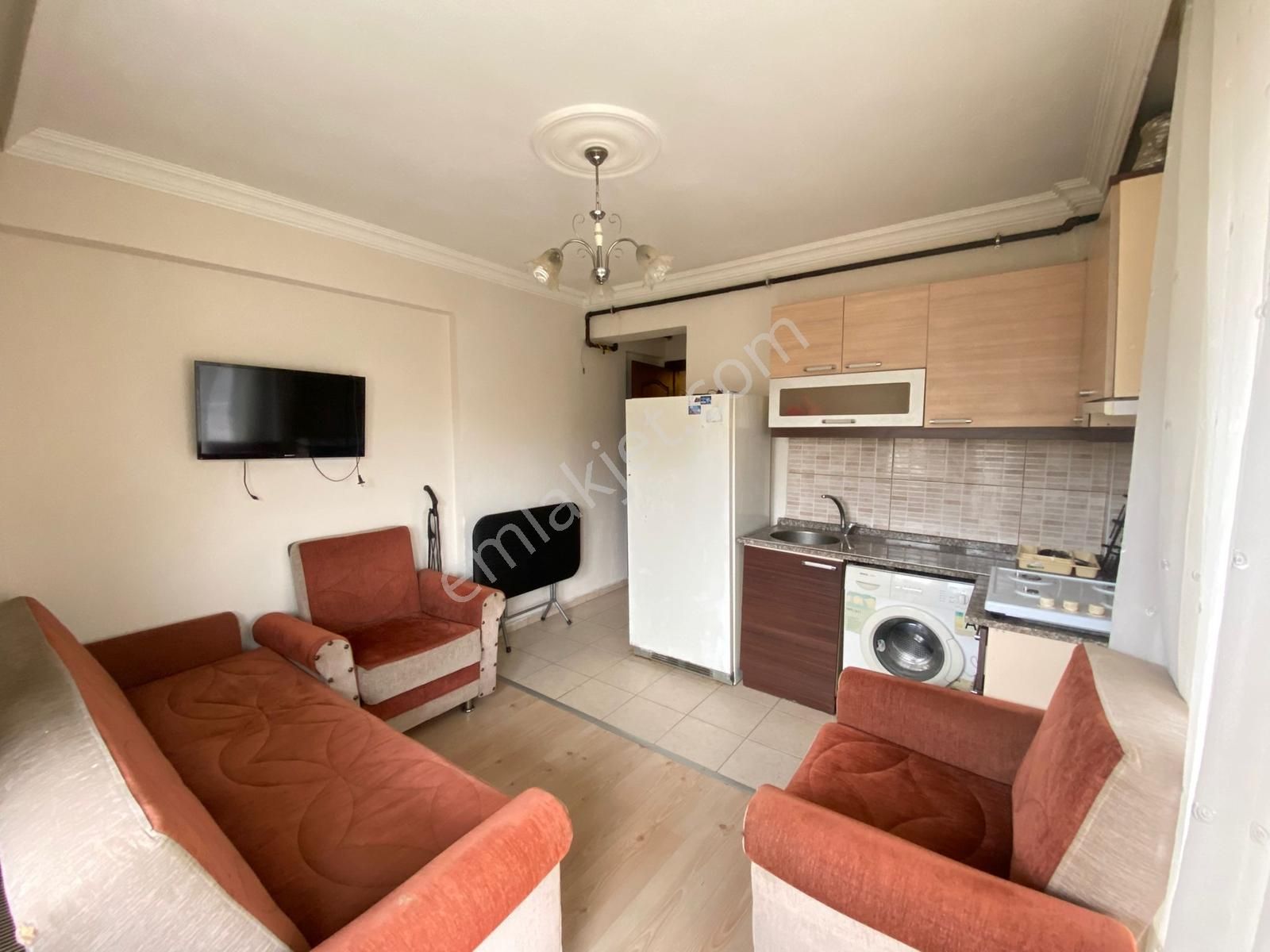 Muğla Kötekli'de Temiz, Aydınlık Ve Kullanışlı 2+1 Eşyalı Daire