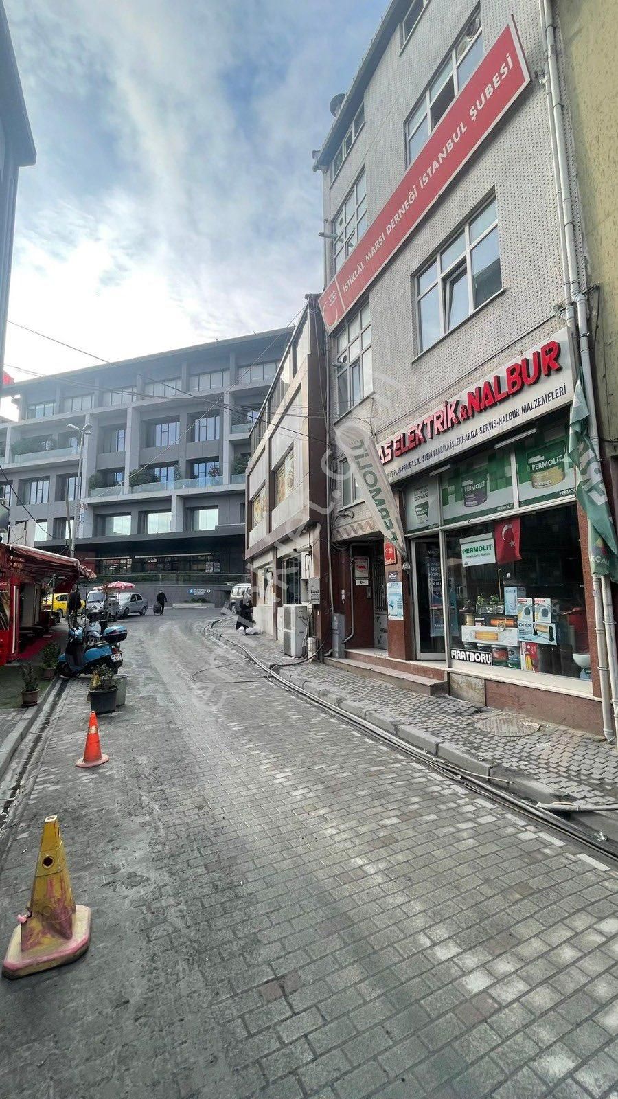 Eyüp Nişancı Mah.flatofis Karşısı Herişe Uygun 270m2 Kiralık Dükkan