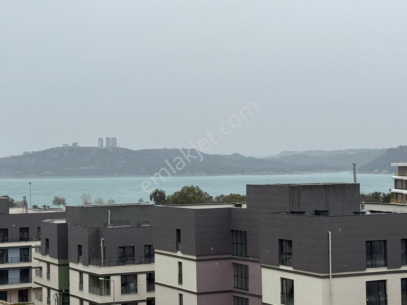 Güzelyalı Toki'de/blv Üzeri/3+1/k.mutfak/ç.banyo/göl Manzaralı !