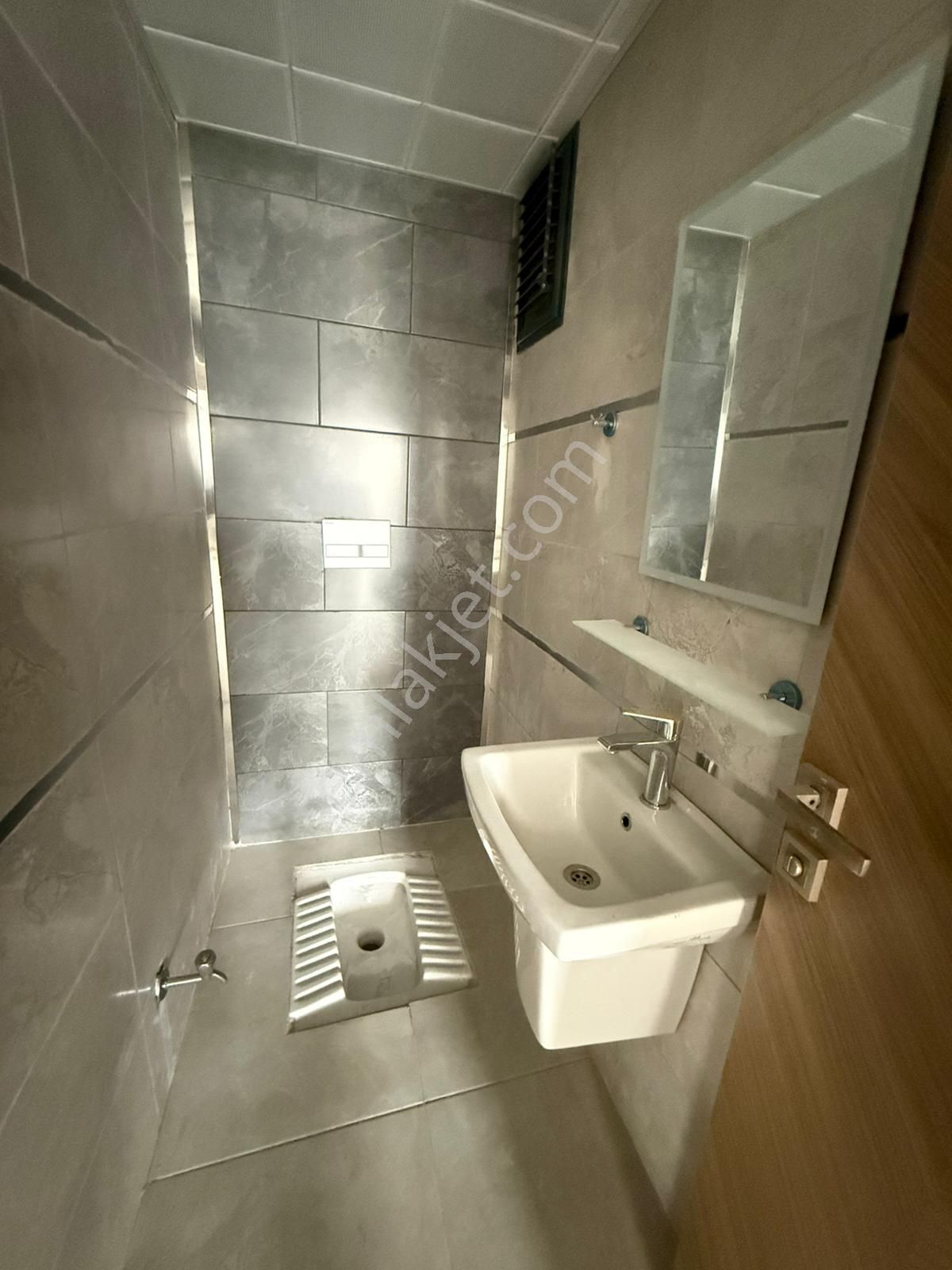 Güzelyalı Toki'de/blv Üzeri/3+1/k.mutfak/ç.banyo/göl Manzaralı ! - Görsel 15