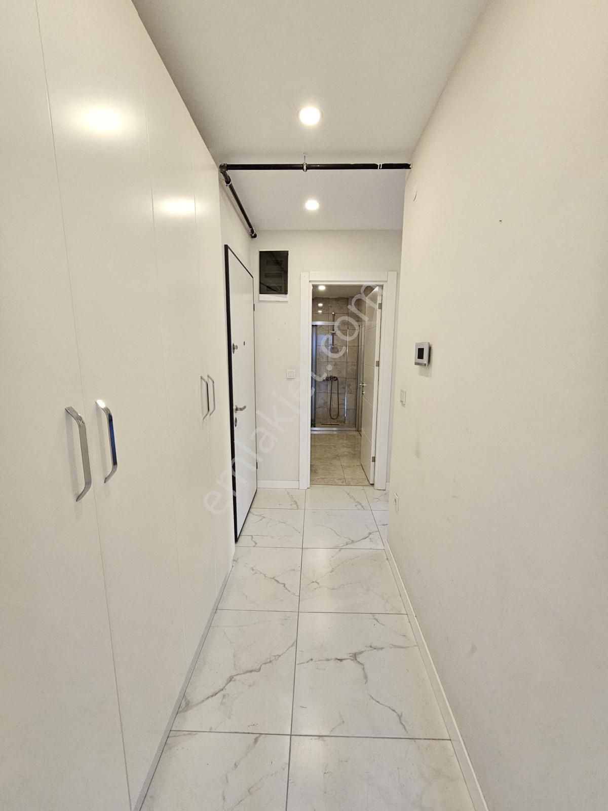 Suadiye De Prestijli Bina Da Balkonlu Net 70m2 2+1 - Görsel 8