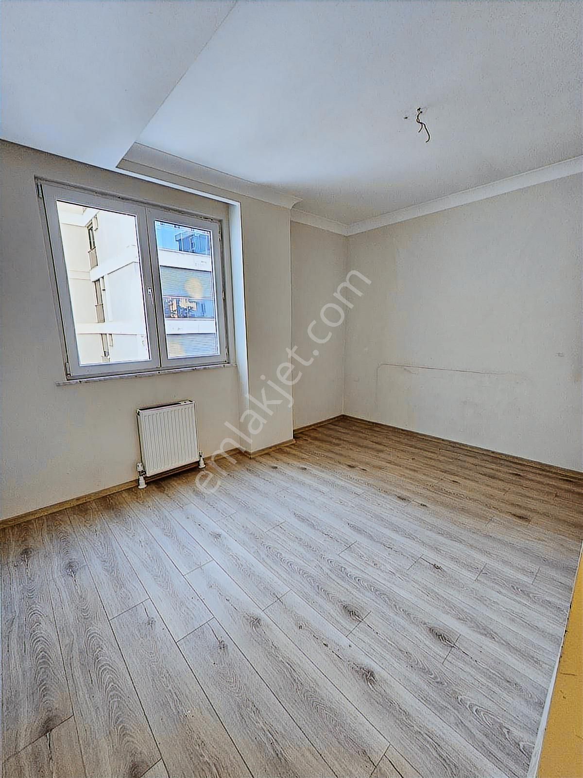 Suadiye De Prestijli Bina Da Balkonlu Net 70m2 2+1 - Görsel 7