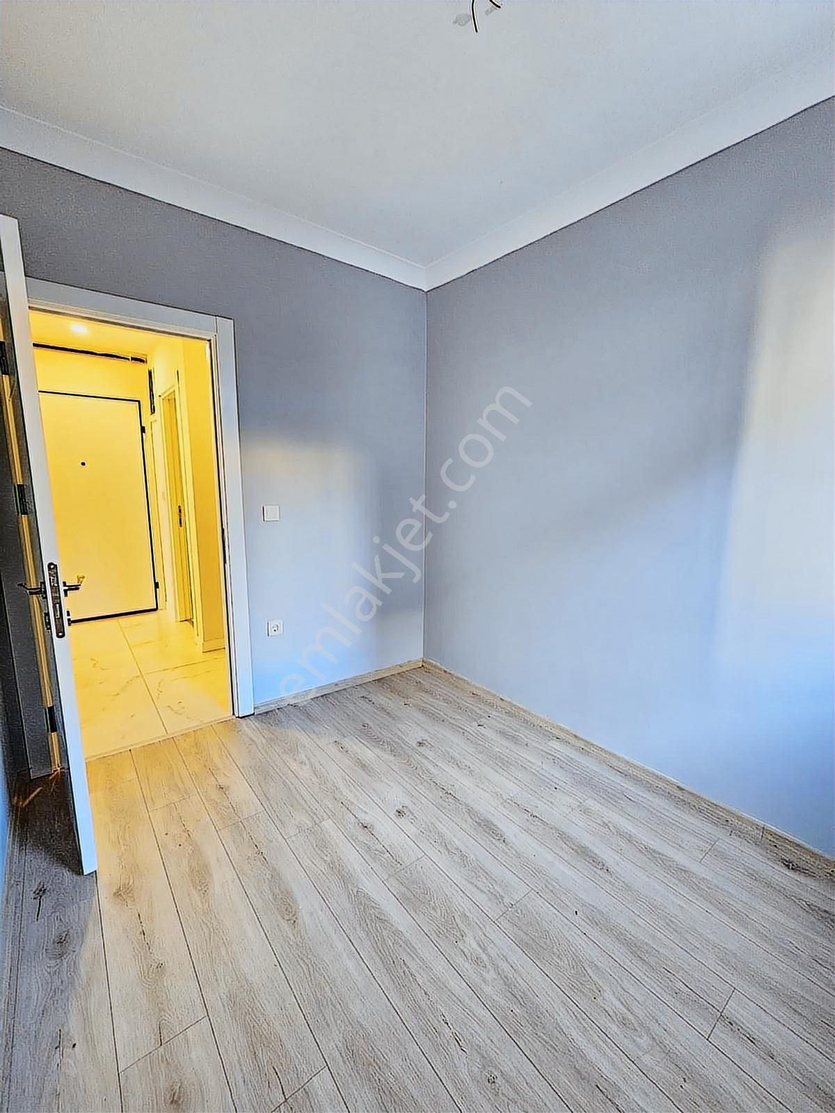 Suadiye De Prestijli Bina Da Balkonlu Net 70m2 2+1 - Görsel 18