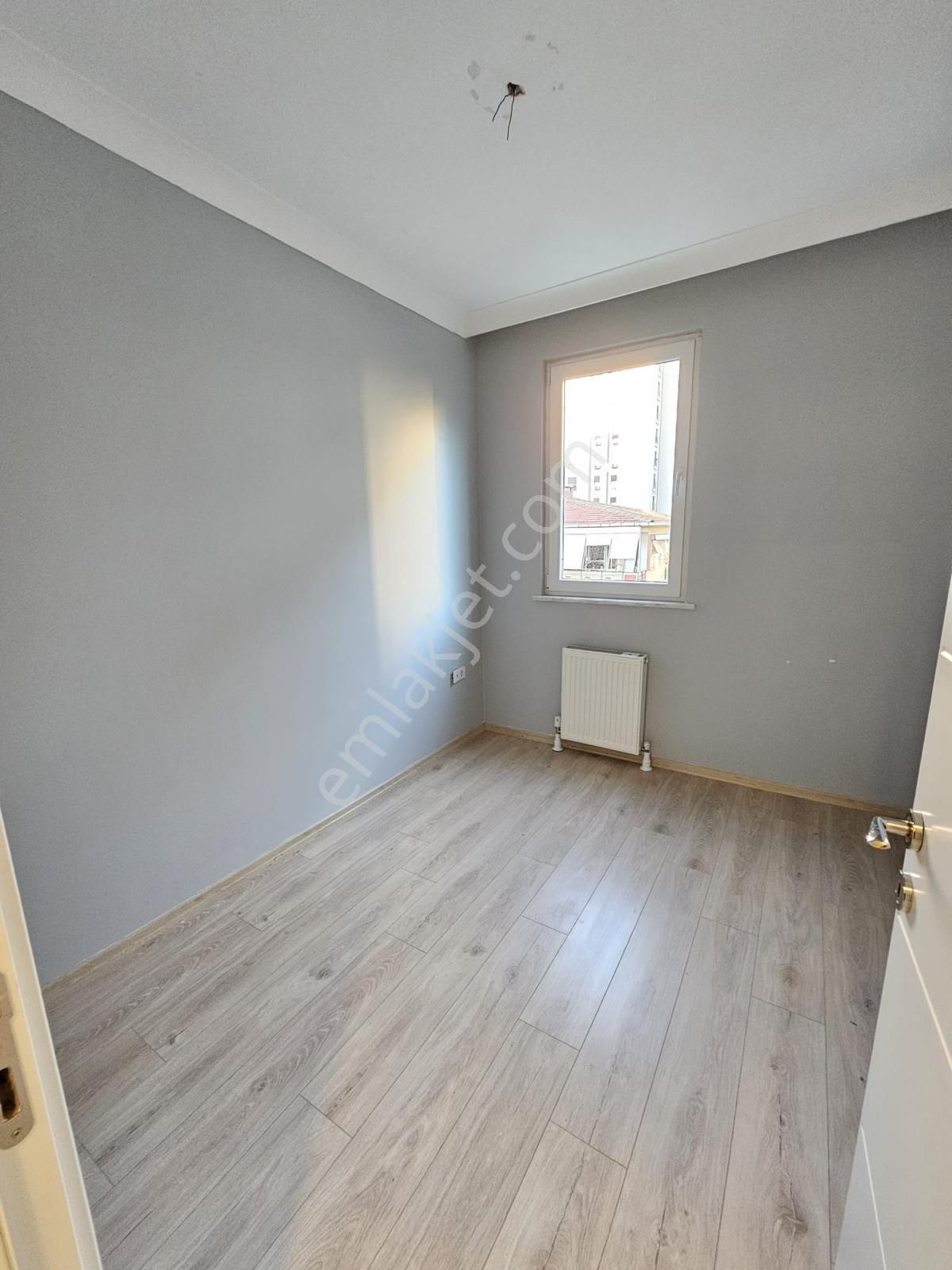 Suadiye De Prestijli Bina Da Balkonlu Net 70m2 2+1 - Görsel 32