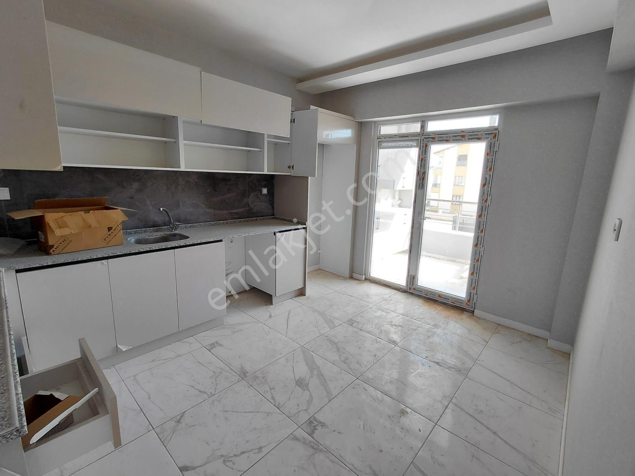 Emrah Çiftci'den Selçuklu Sancak Mah.novada Avm Civarı Satılık 3+1 Sıfır Lüks Daire - Görsel 4