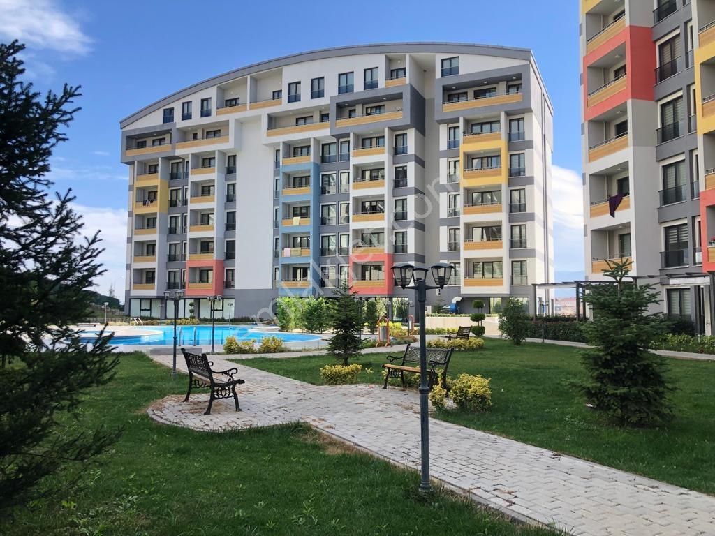 Yaşam Gayrimenkul'den Havuzlu Sitede Eşyalı 2+1 Kiralık Daire - Görsel 9