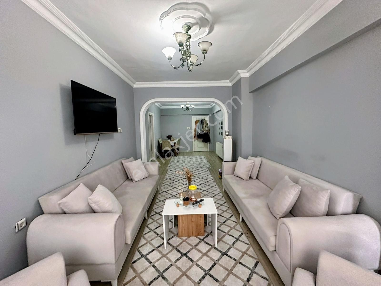 Gaziosmanpaşa Küçükköy Meydanda 120 M² Satılık Fırsat Daire