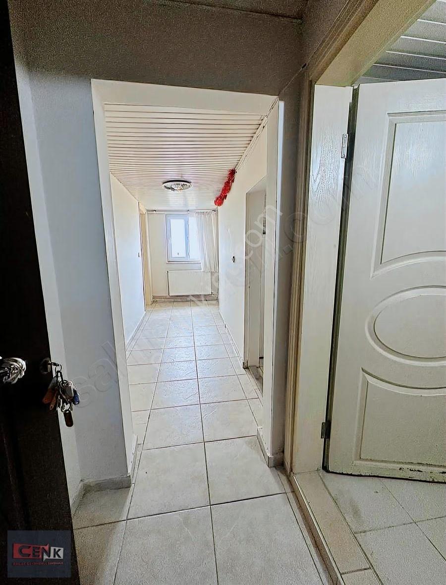 Çarşı Merkez Satılık 2+0 Çatı Kat Apart