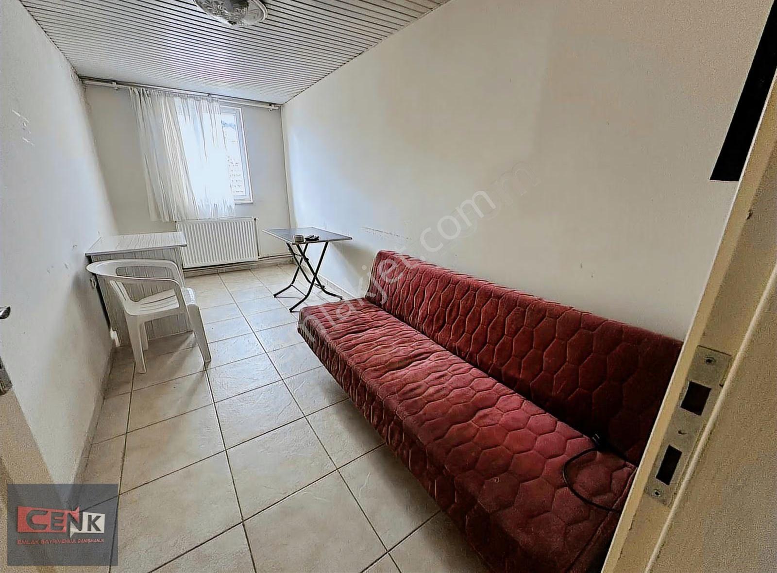 Çarşı Merkez Satılık 2+0 Çatı Kat Apart - Görsel 3