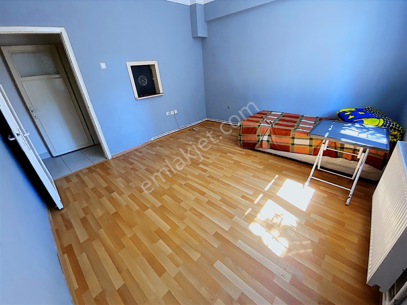 Tepebaşı Mah Çapraz Sokak 1. Katta 2+1 Güney Batı Cephe - Görsel 5