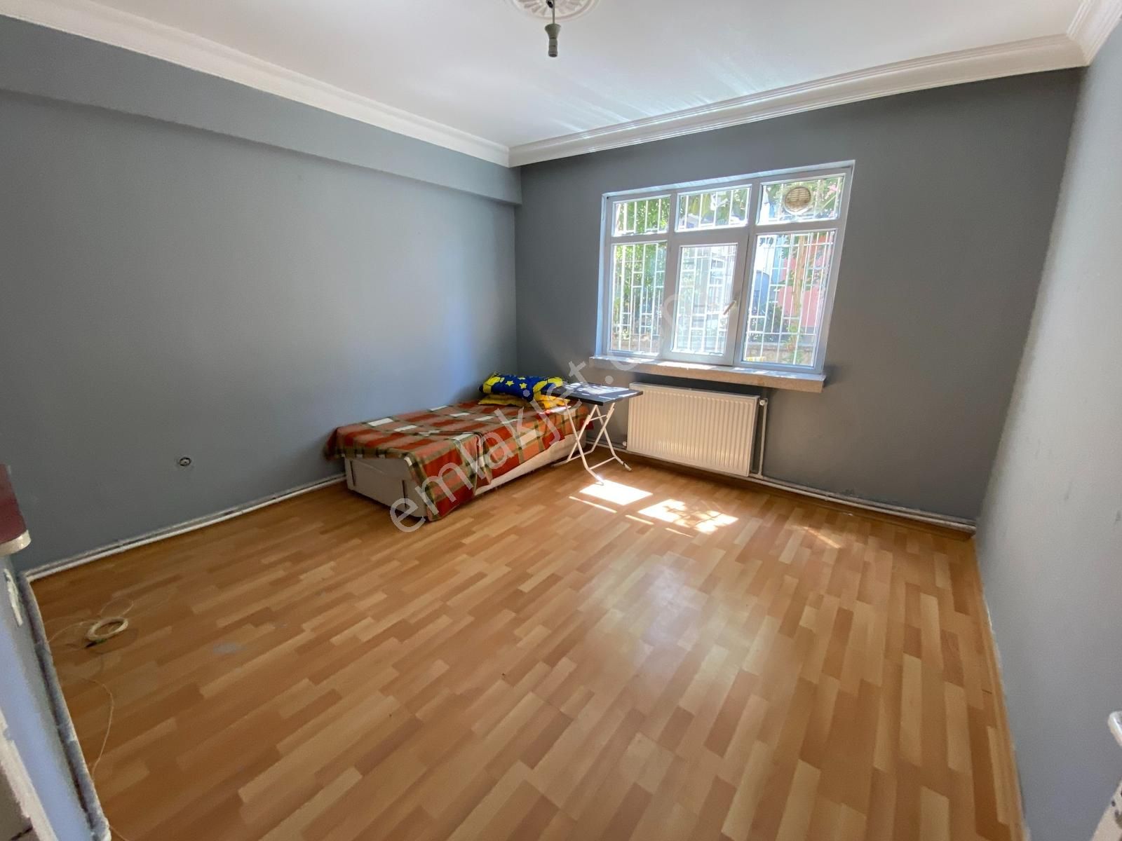 Tepebaşı Mah Çapraz Sokak 1. Katta 2+1 Güney Batı Cephe