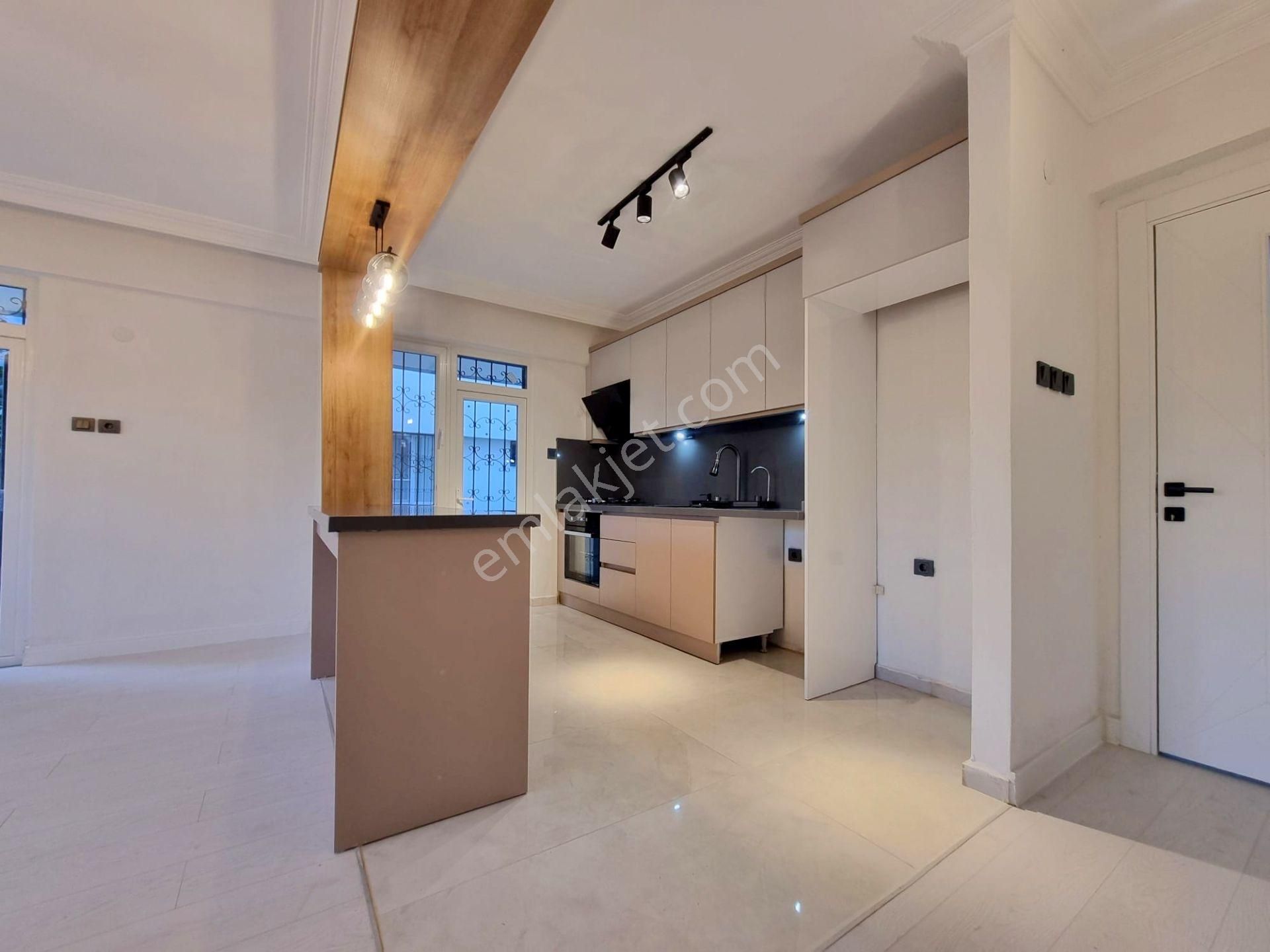 🟣✔️altınkum'un Merkezin'de Şık Tasarımlı Geniş Çift Balkonlu 2+1 Daire