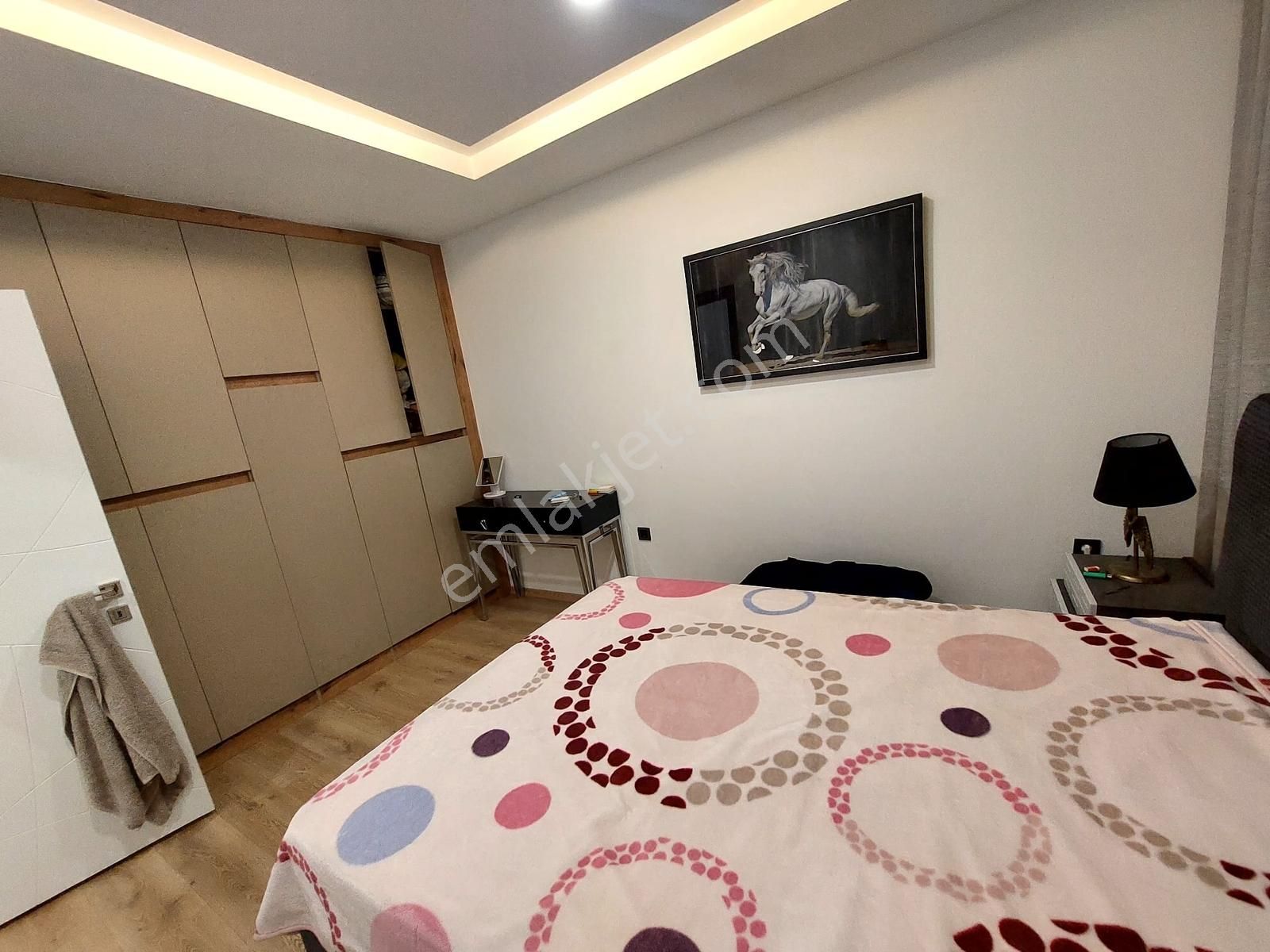 Doğalgaz - Klima-lüx Eşyalı -havuzlu - Geniş 3+1 Daire - Görsel 7