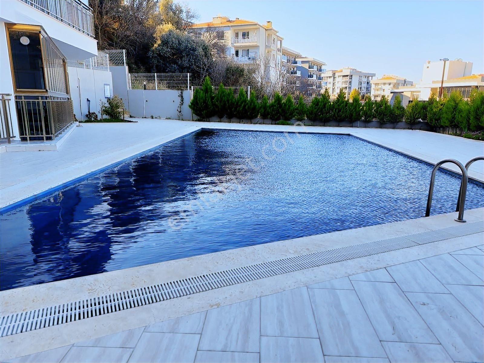 Doğalgaz - Klima-lüx Eşyalı -havuzlu - Geniş 3+1 Daire - Görsel 9