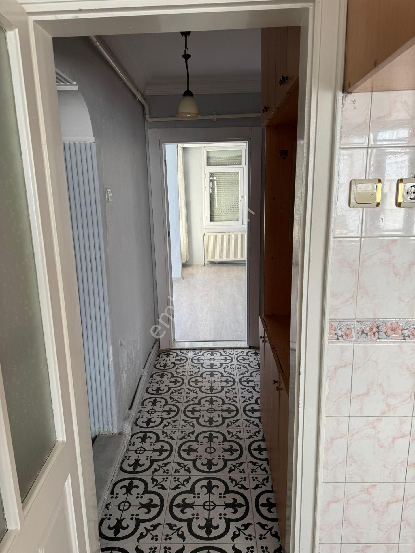 Turgutlu Satılık Cumhuriyet Mah 80m2 2+1 Oda Zemin Üstü 1. Kat Doğalgazlı Balkonlu Orta Park Civarı - Görsel 10