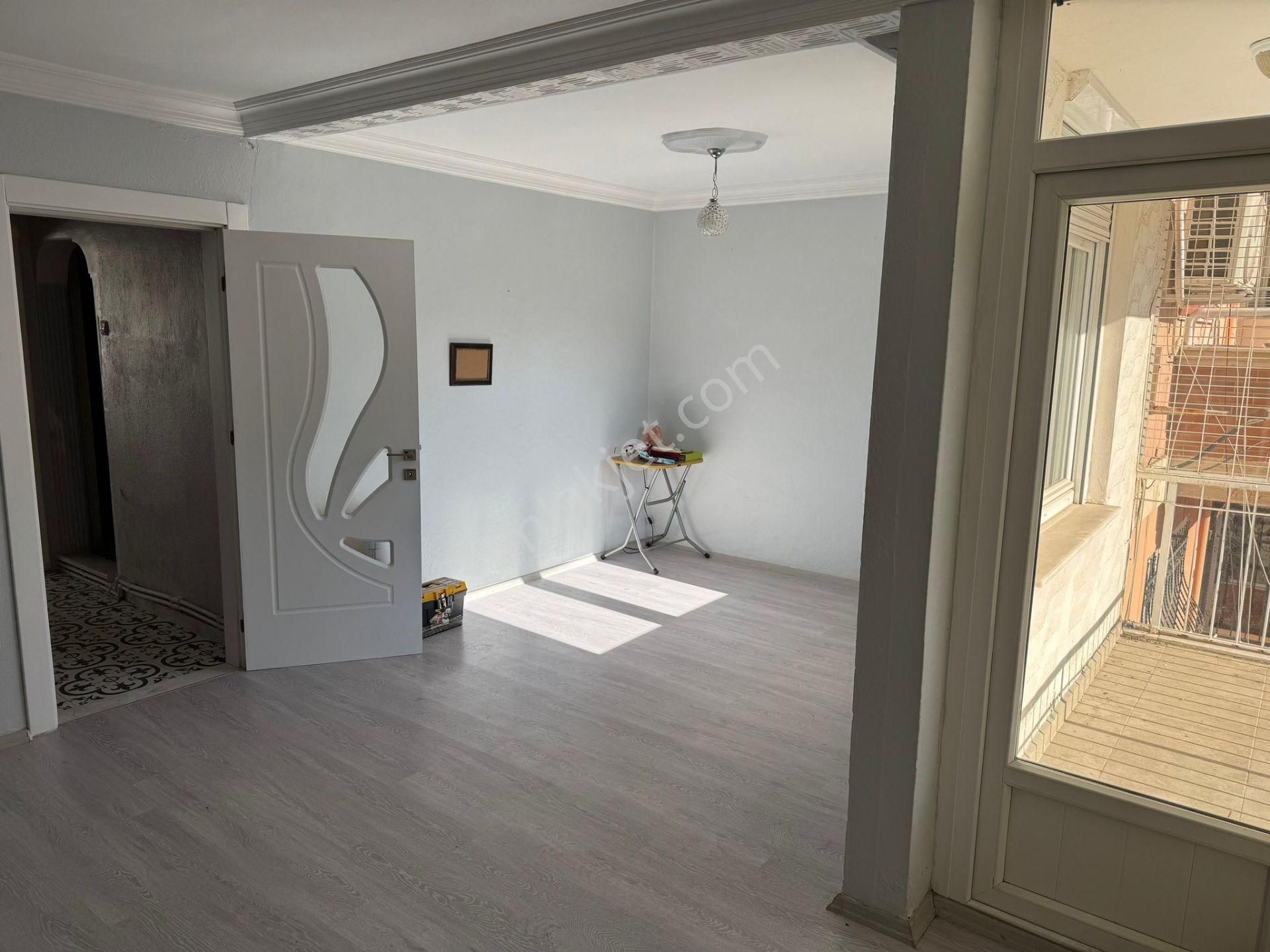Turgutlu Satılık Cumhuriyet Mah 80m2 2+1 Oda Zemin Üstü 1. Kat Doğalgazlı Balkonlu Orta Park Civarı - Görsel 5
