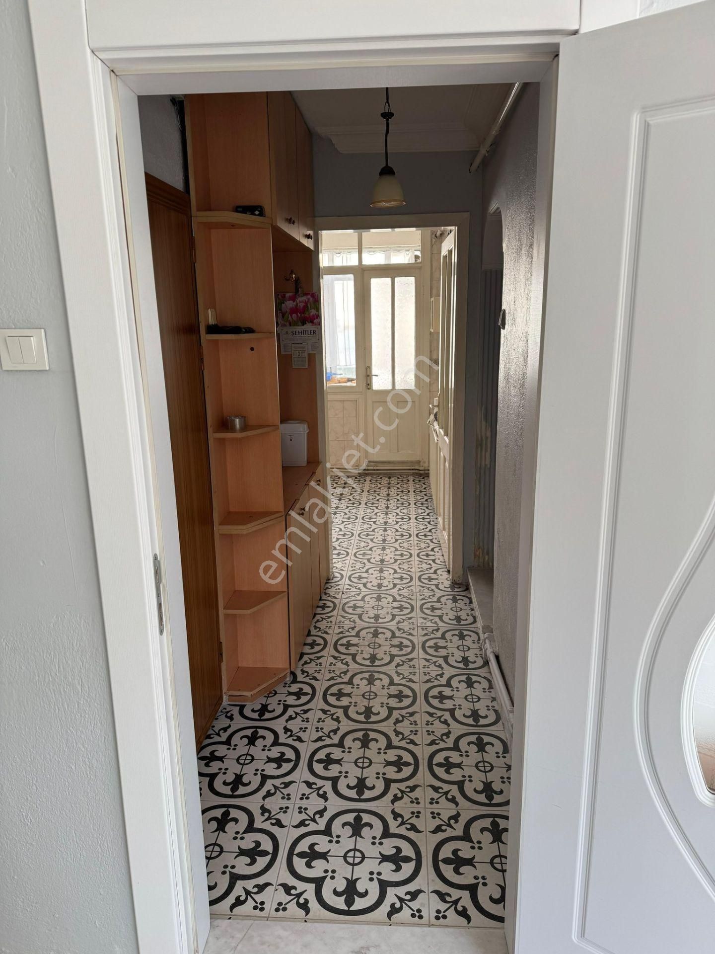 Turgutlu Satılık Cumhuriyet Mah 80m2 2+1 Oda Zemin Üstü 1. Kat Doğalgazlı Balkonlu Orta Park Civarı - Görsel 6