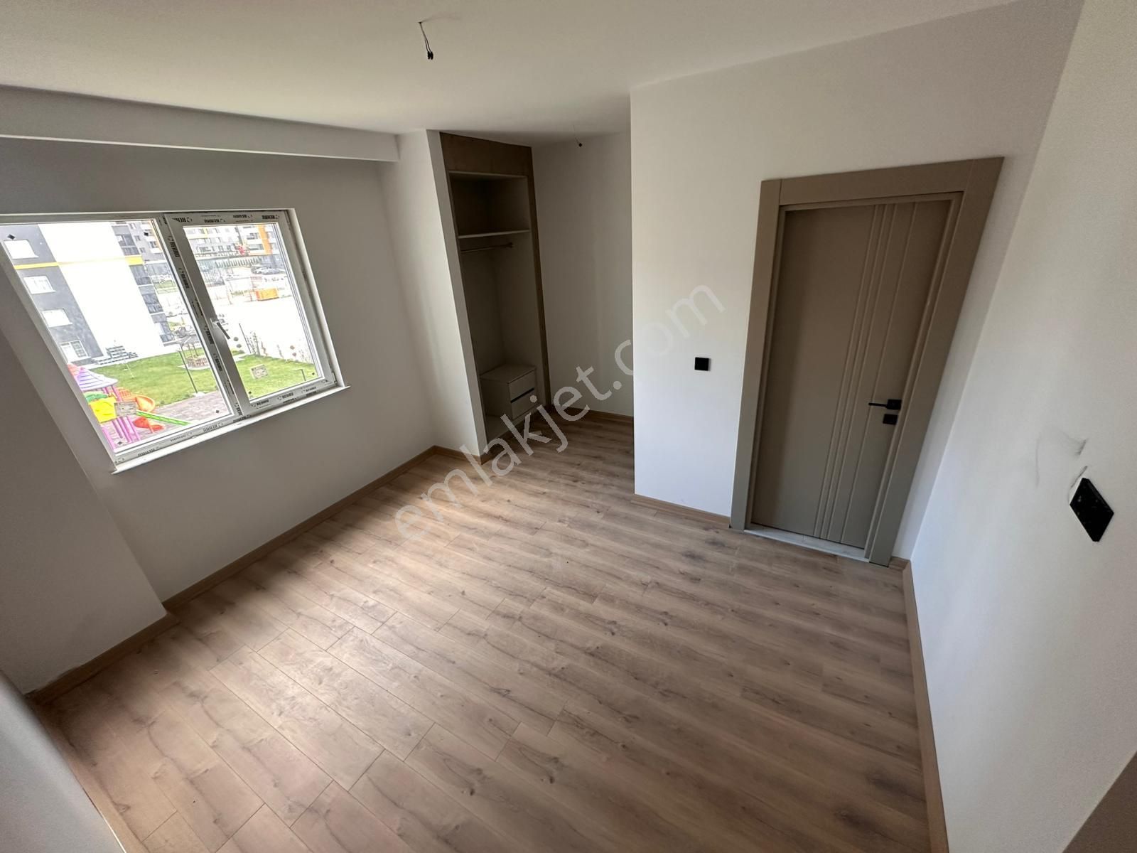 Hayal^den Törekent Site İçinde E. Banyolu G. Odalı Çift Asansörlü 2+1 Kupon Daire !! - Görsel 13