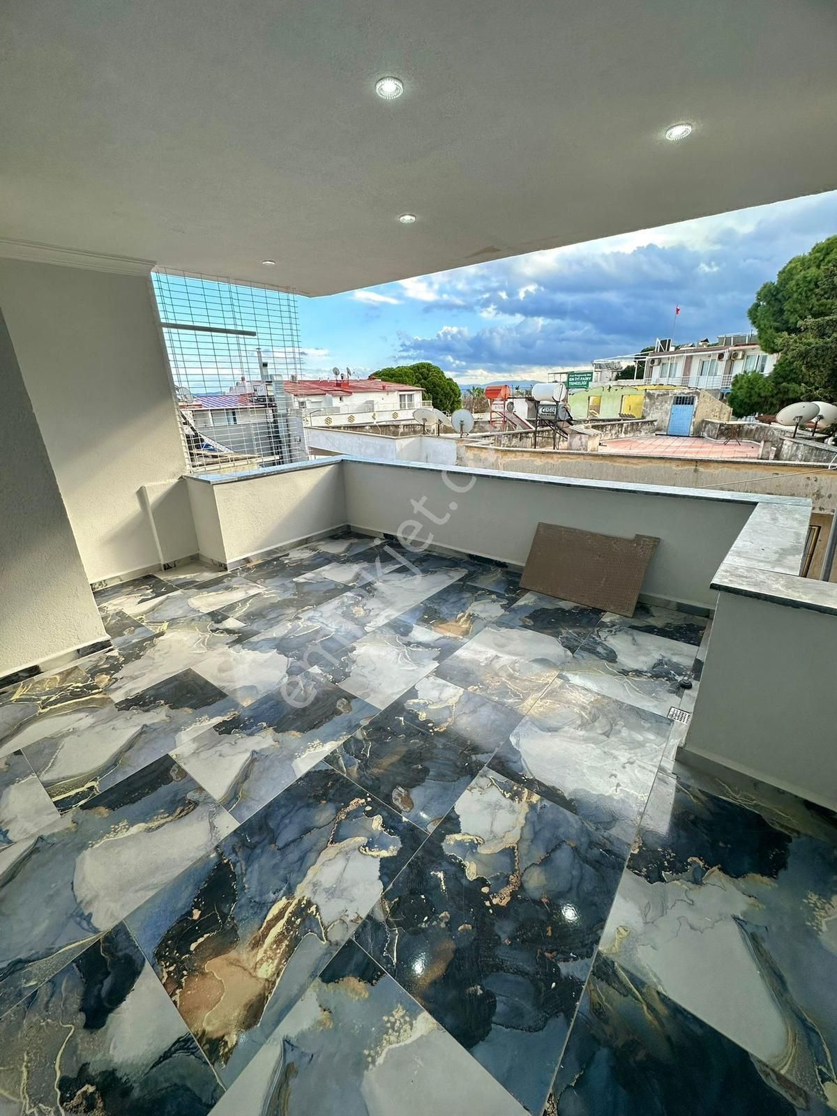 Altınkum’da 3+1 Denize 45 M Mesafede Lüks Villa - Görsel 3