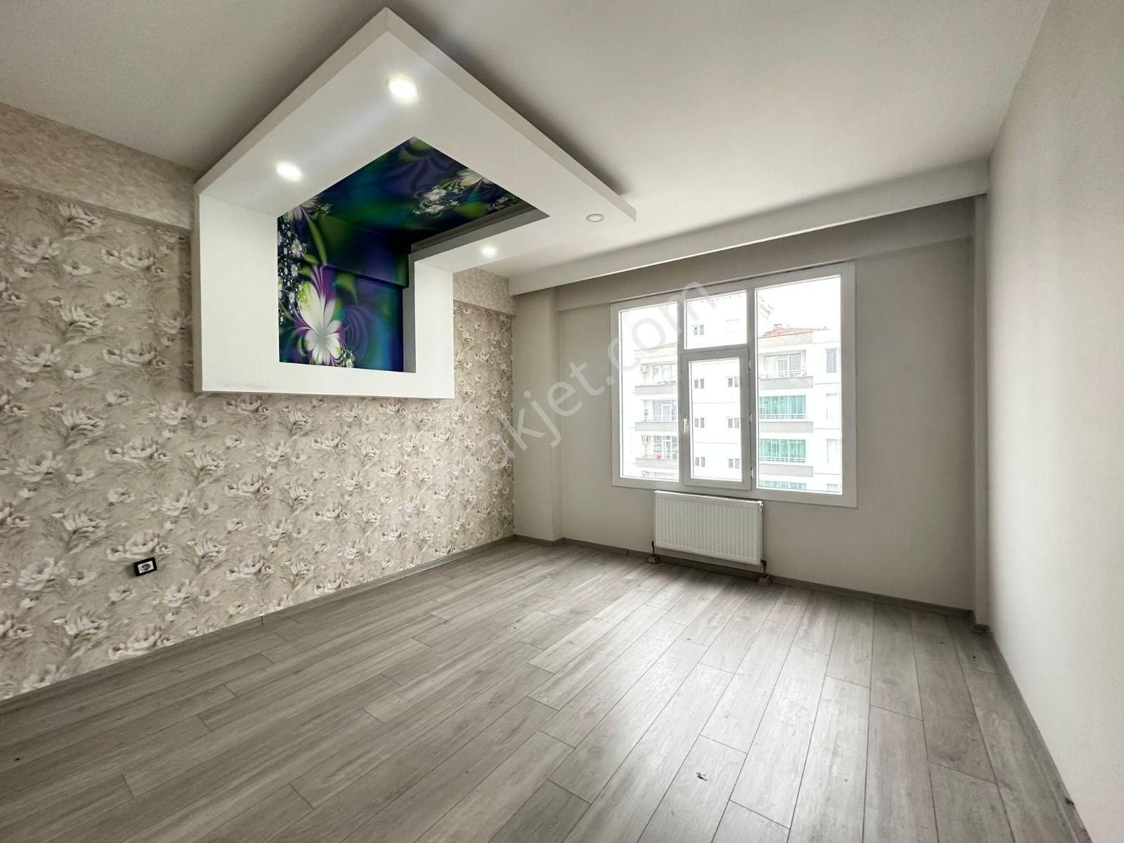 Bağcıların Gözde Konumu Havalimanı Caddesinde 3+1 Lüks Dairemiz Kiralıktır.