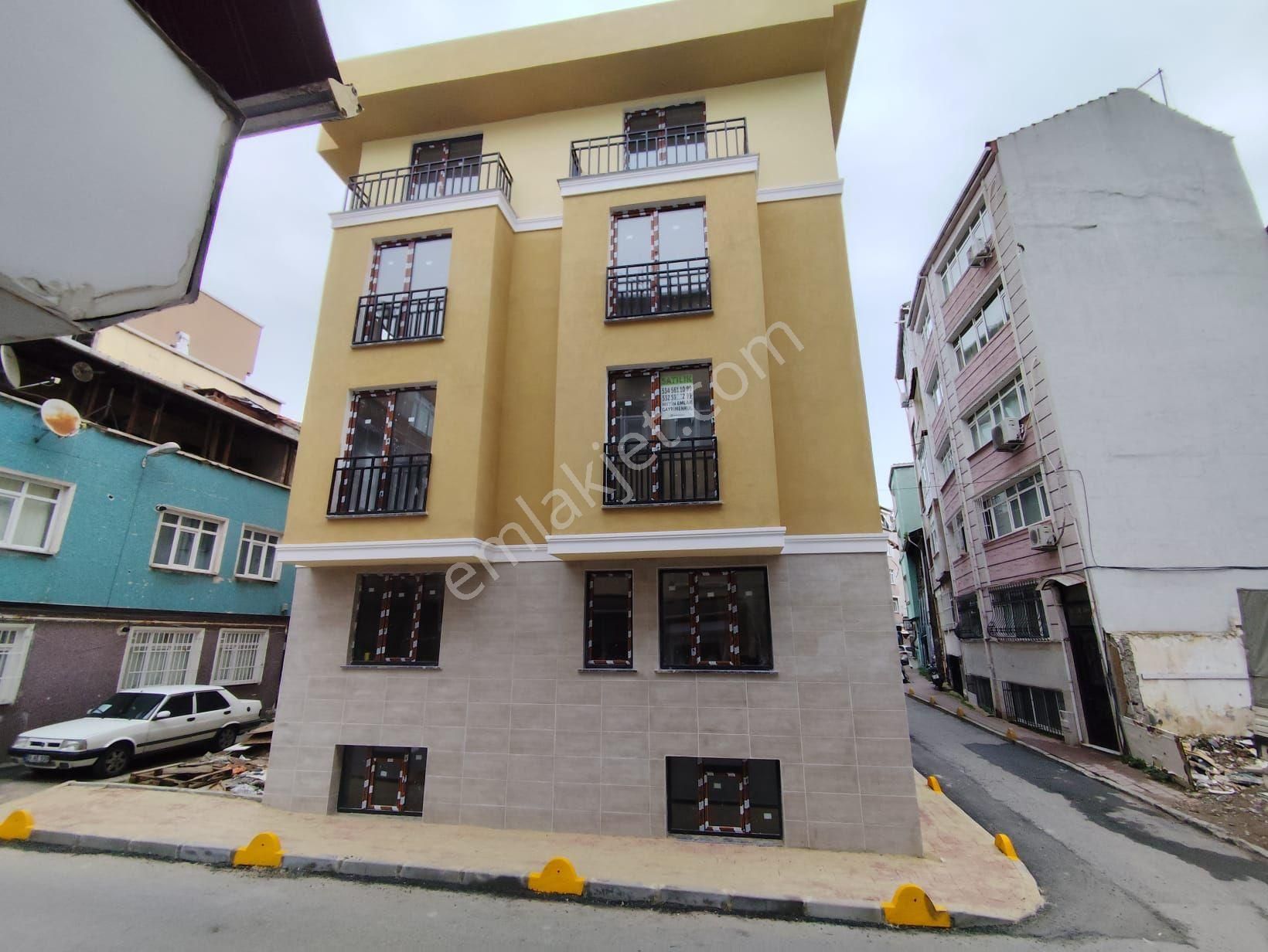 Satılık Komple Bına Kocamustafapaşa Sümbülefendi Şehıt Turan Topal Sok - Görsel 2