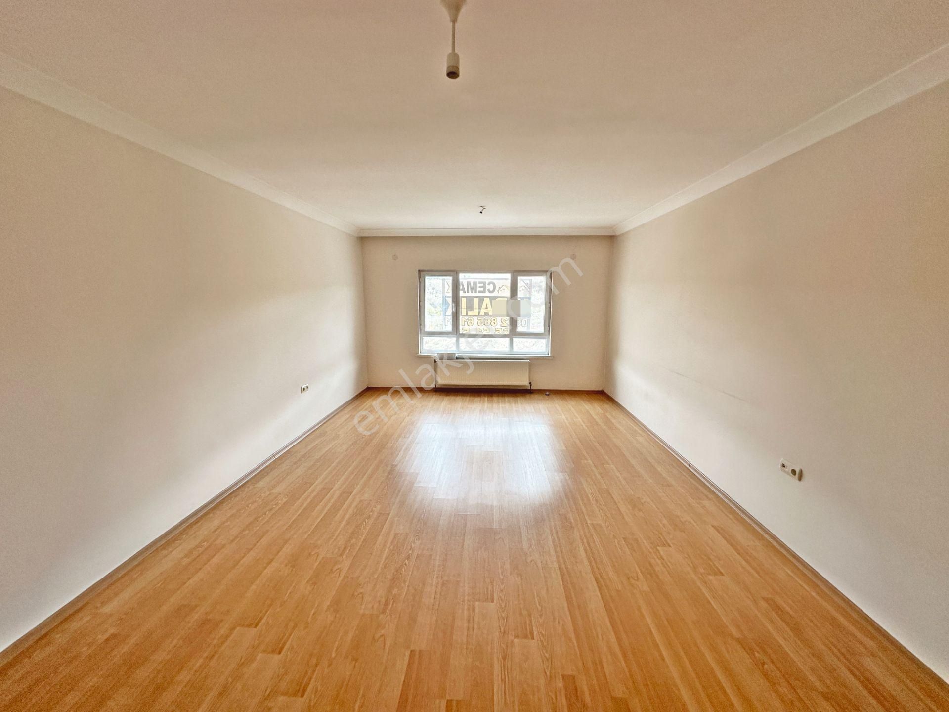 Göknar Sitesinde Manzaralı Ebeveyn Banyolu Asansörlü 3+1 Satılık Daire - Görsel 12