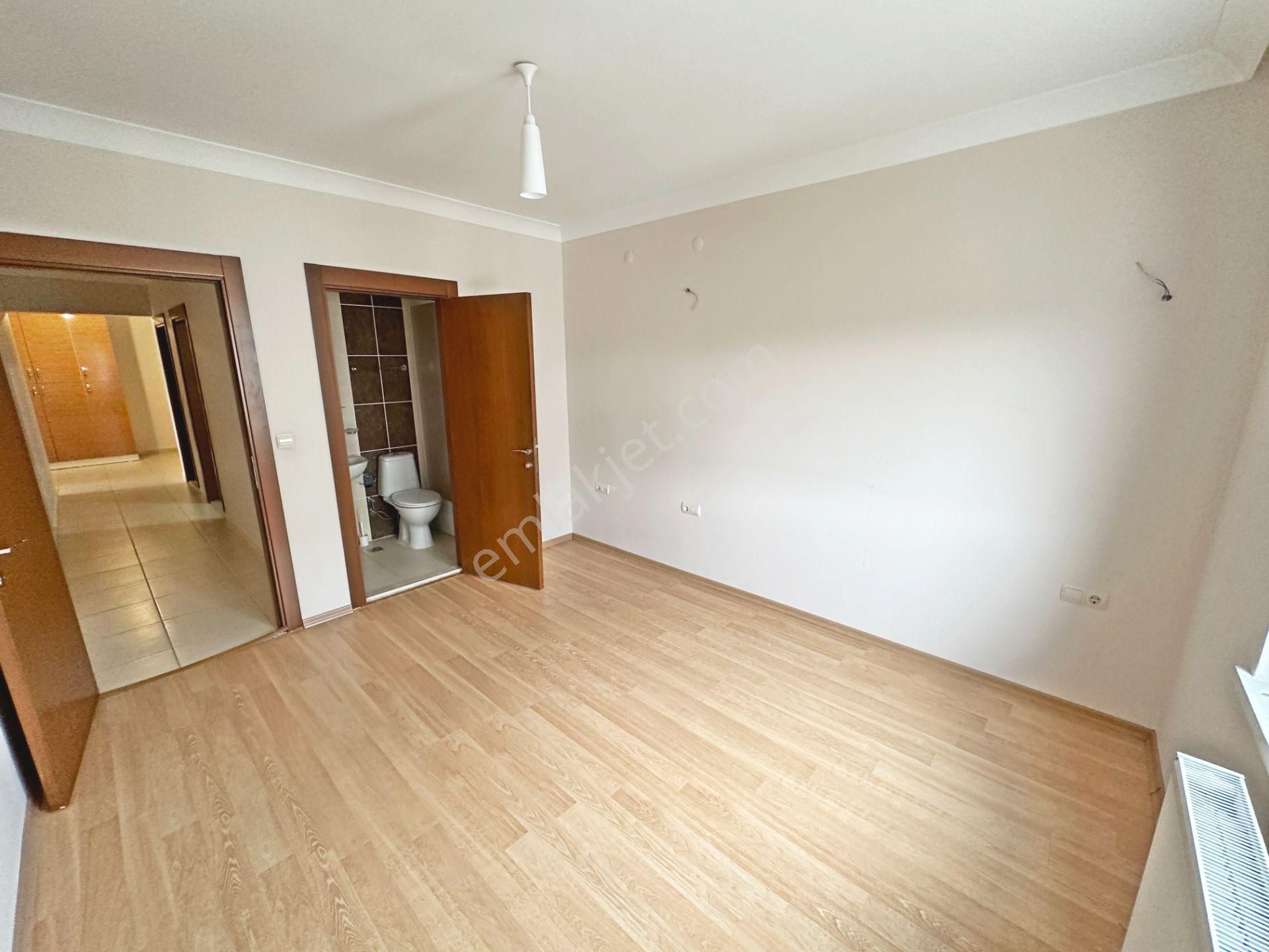 Göknar Sitesinde Manzaralı Ebeveyn Banyolu Asansörlü 3+1 Satılık Daire - Görsel 22