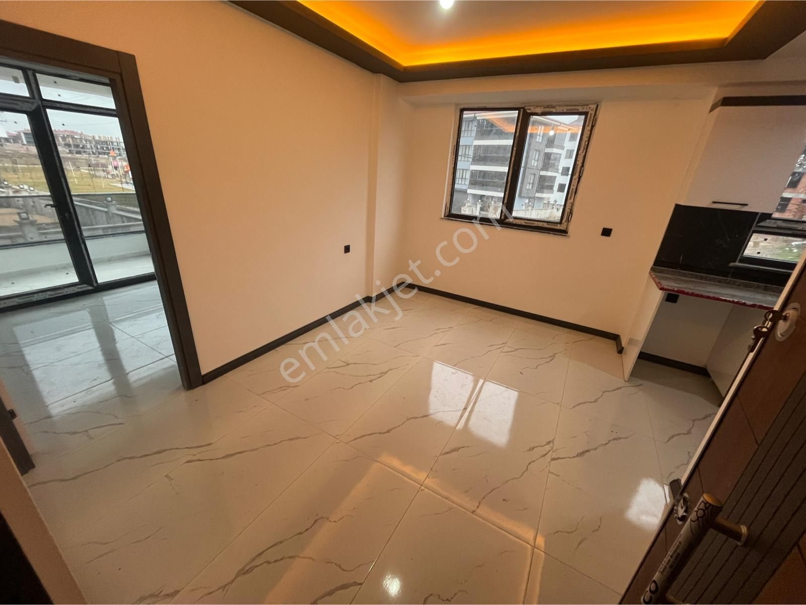 Öztel'den 71 Evler Mahallesinde Sıfır İskanlı 1+1 Daireler - Görsel 2