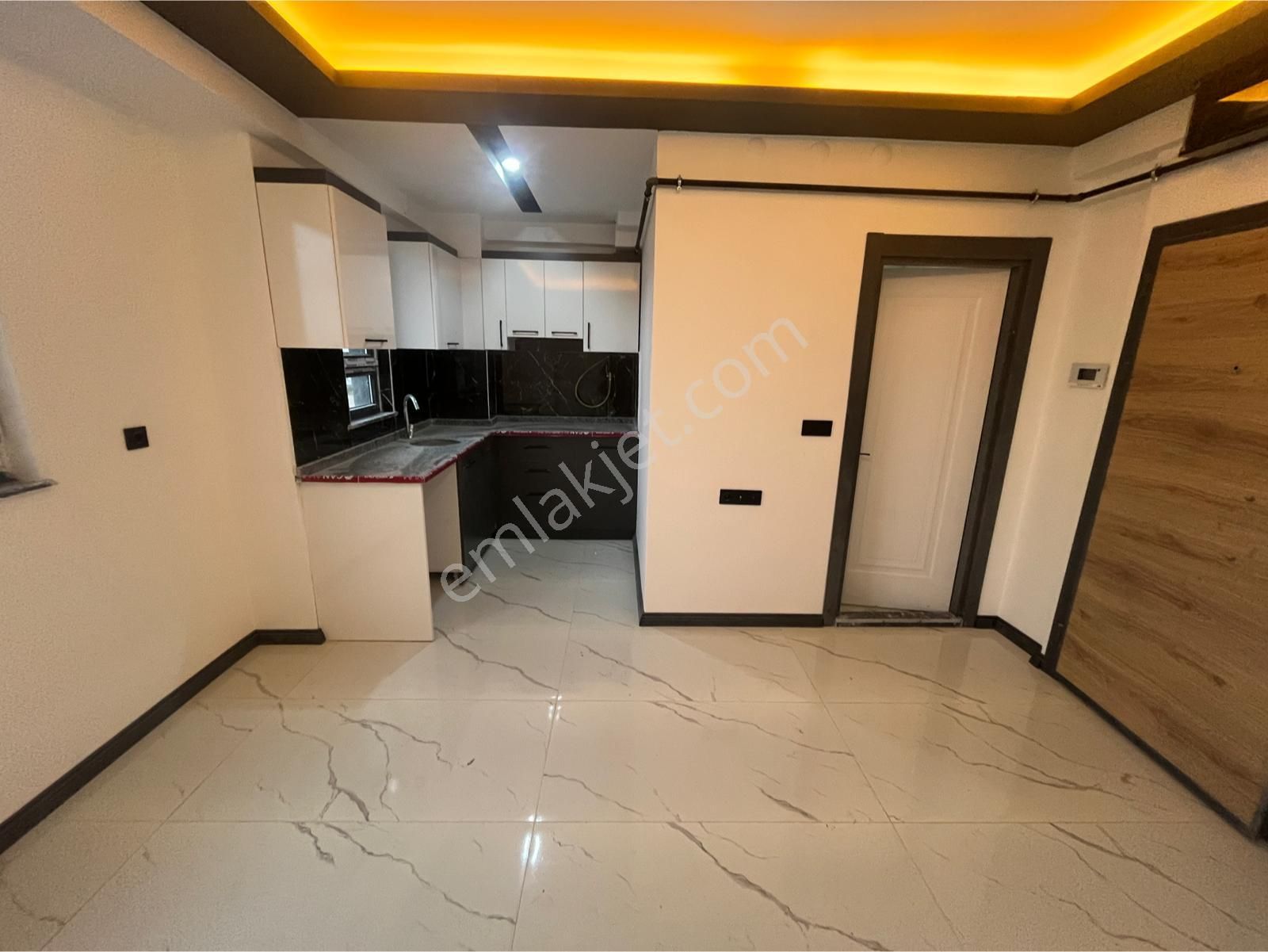 Öztel'den 71 Evler Mahallesinde Sıfır İskanlı 1+1 Daireler