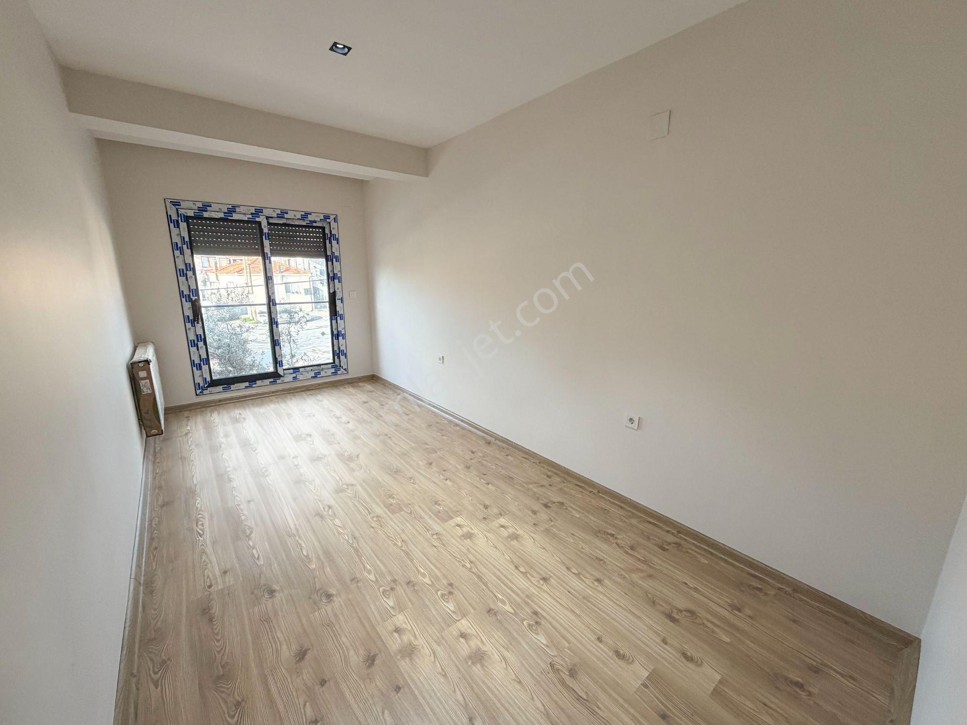 Urla Altıntaş Mahallesinde Kiralık Sıfır 3+1 Doğalgazlı Villa - Görsel 8